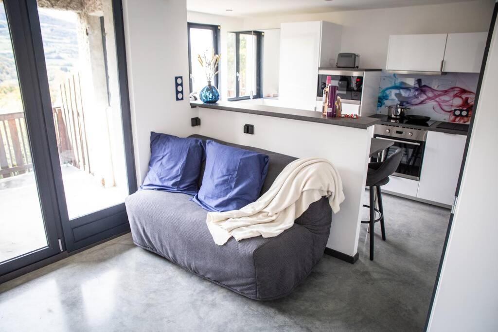 Bienvenue Dans Le Cobalt ! Apartment Cholonge Luaran gambar
